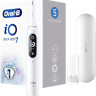 Электрическая зубная щетка Oral-B iO 7 (белый)