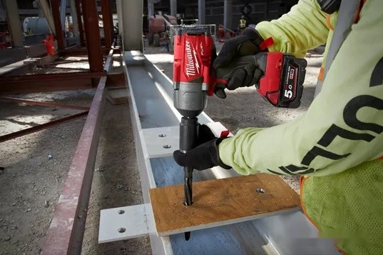 Гайковерт Milwaukee M18 FHIWP12-0X Fuel 4933459692 (без АКБ, кейс) Гайковерт Milwaukee M18 FHIWP12-0X Fuel 4933459692 (без АКБ, кейс)