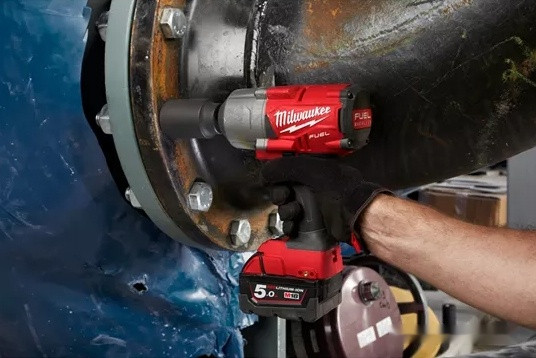 Гайковерт Milwaukee M18 FHIWP12-0X Fuel 4933459692 (без АКБ, кейс) Гайковерт Milwaukee M18 FHIWP12-0X Fuel 4933459692 (без АКБ, кейс)