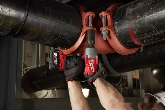 Гайковерт Milwaukee M18 FHIWP12-0X Fuel 4933459692 (без АКБ, кейс) Гайковерт Milwaukee M18 FHIWP12-0X Fuel 4933459692 (без АКБ, кейс)