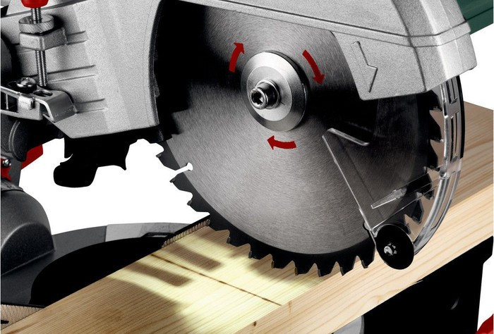 Дисковая (циркулярная) пила Metabo KS 216 M 610216000 Дисковая (циркулярная) пила Metabo KS 216 M 610216000