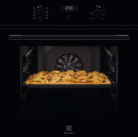 Духовой шкаф Electrolux SteamBake PRO 600 KODEC70BZ