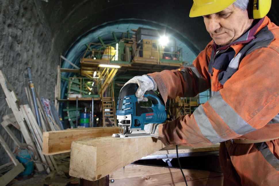 Лобзик Bosch GST 150 BCE Лобзик Bosch GST 150 BCE