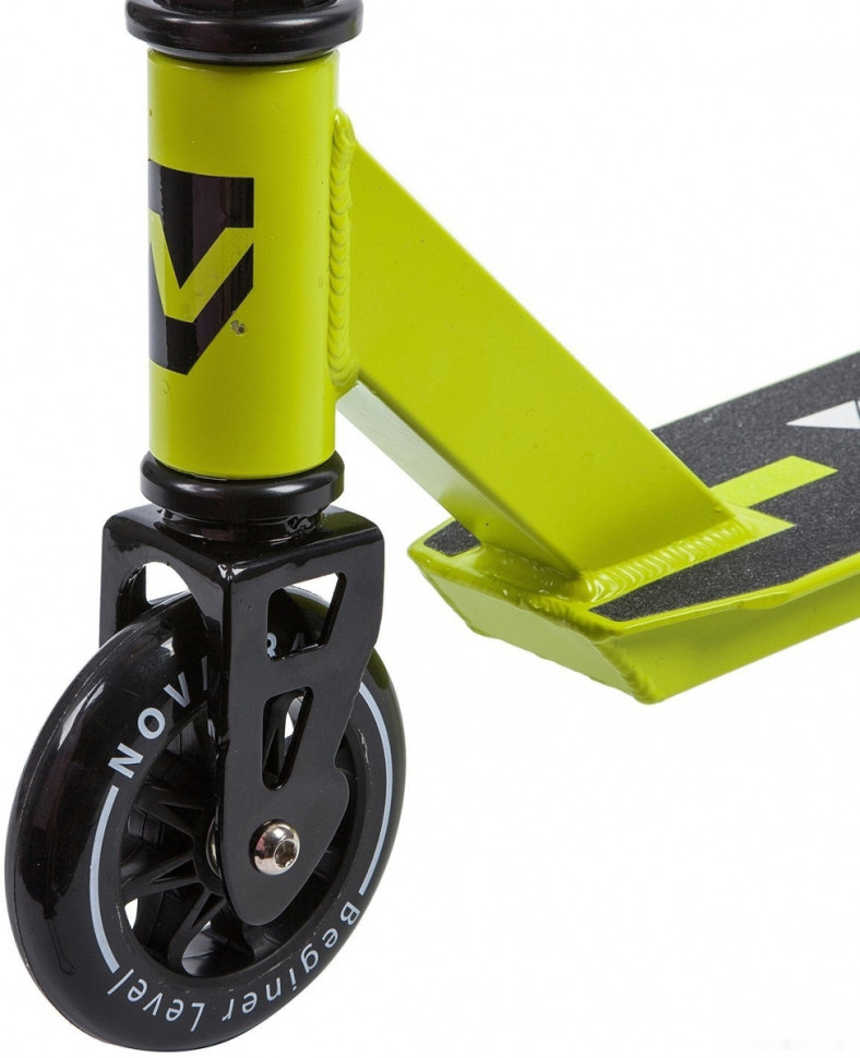 Самокат Novatrack Wolf EL 110P.WOLF.BGN9 (зеленый) Самокат Novatrack Wolf EL 110P.WOLF.BGN9 (зеленый)