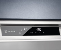 Холодильник с морозильником Electrolux RNS9TE19S