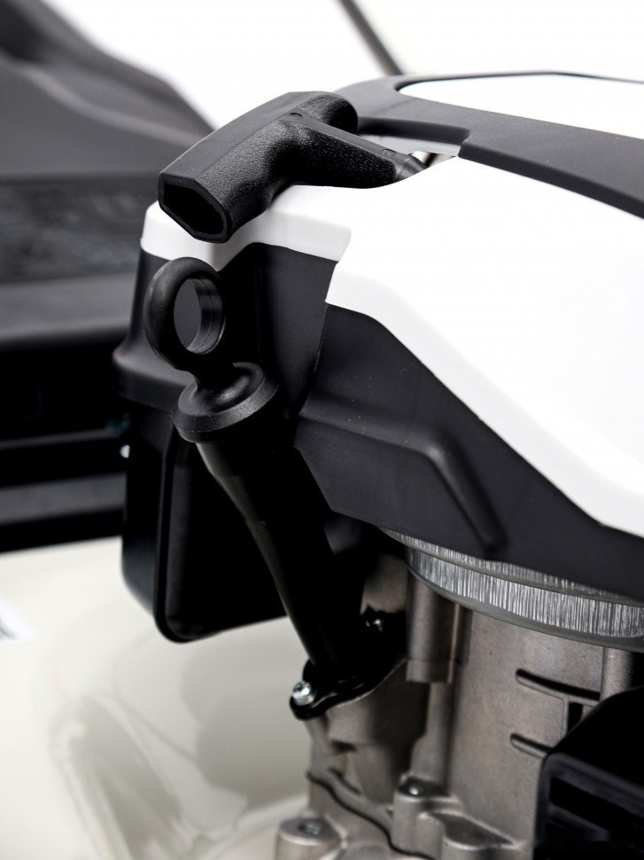 Газонокосилка Helmut TR 46H Газонокосилка Helmut TR 46H