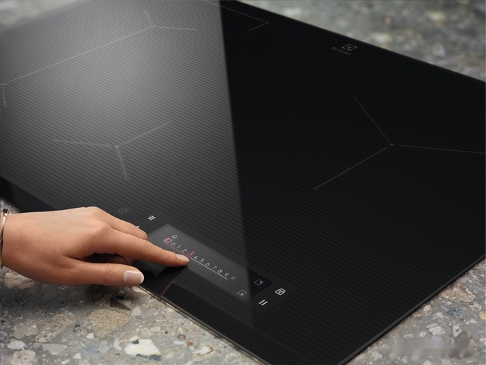 Варочная панель Electrolux EIS6648 Варочная панель Electrolux EIS6648