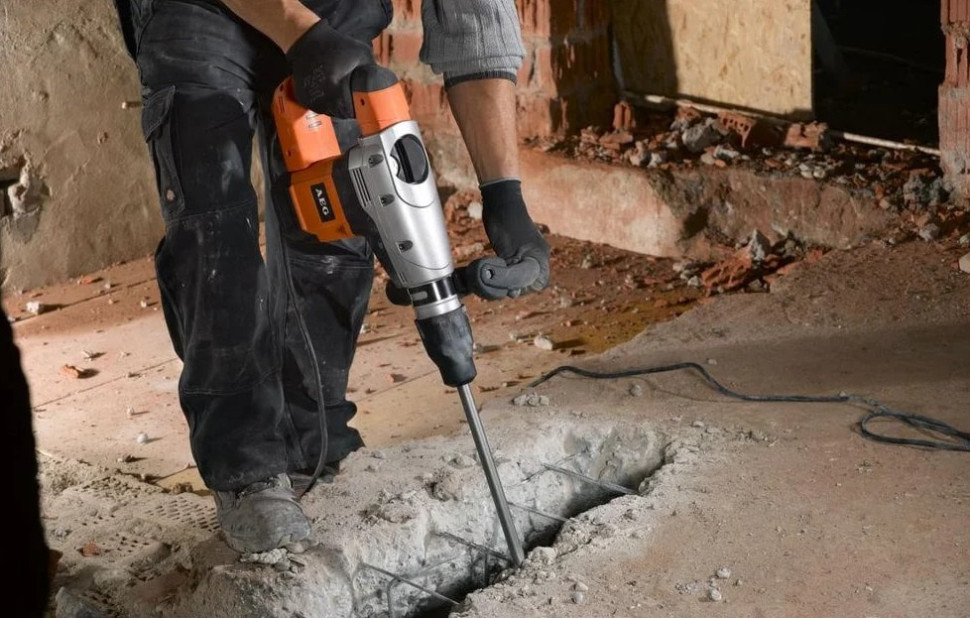 Отбойный молоток AEG Powertools MH 7 E 4935459422 Отбойный молоток AEG Powertools MH 7 E 4935459422