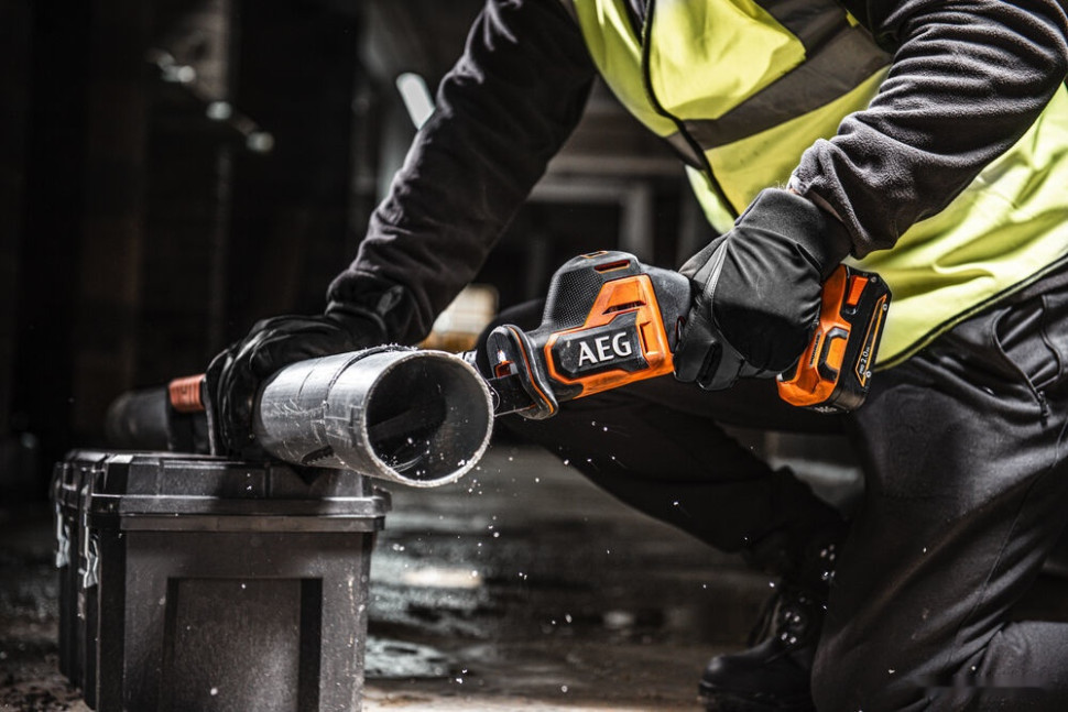 Сабельная пила AEG Powertools BUS18SBL-0 4935479662 (без АКБ)