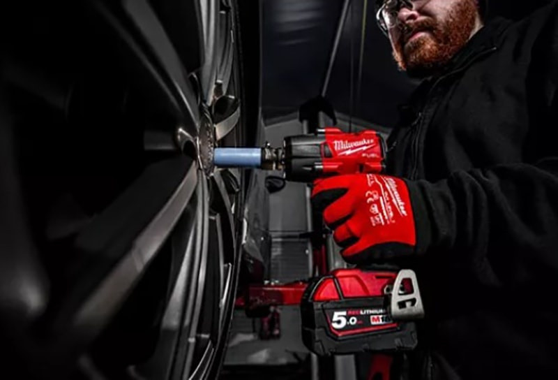 Гайковерт Milwaukee M18 FMTIW2F12-502X 4933478450 (с 2-мя АКБ, кейс) Гайковерт Milwaukee M18 FMTIW2F12-502X 4933478450 (с 2-мя АКБ, кейс)