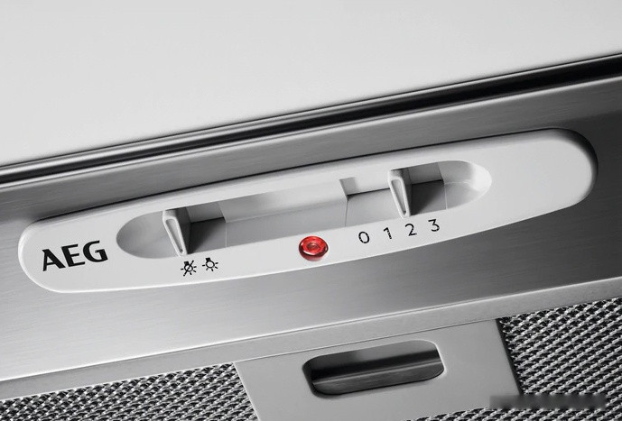 Вытяжка AEG DGB1522S