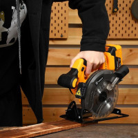 Дисковая (циркулярная) пила Deko DKCS20 063-4024 (с 2-мя АКБ, кейс)