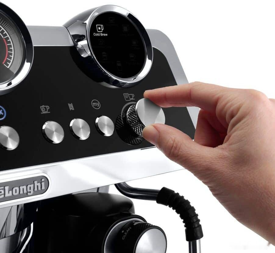 Рожковая помповая кофеварка Delonghi EC 9865 M La Specialista Maestro Cold Brew Рожковая помповая кофеварка Delonghi EC 9865 M La Specialista Maestro Cold Brew