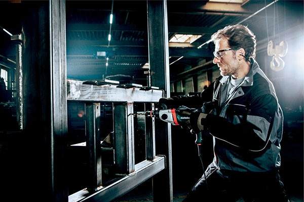 Дрель безударная Metabo BE 850-2 Дрель безударная Metabo BE 850-2