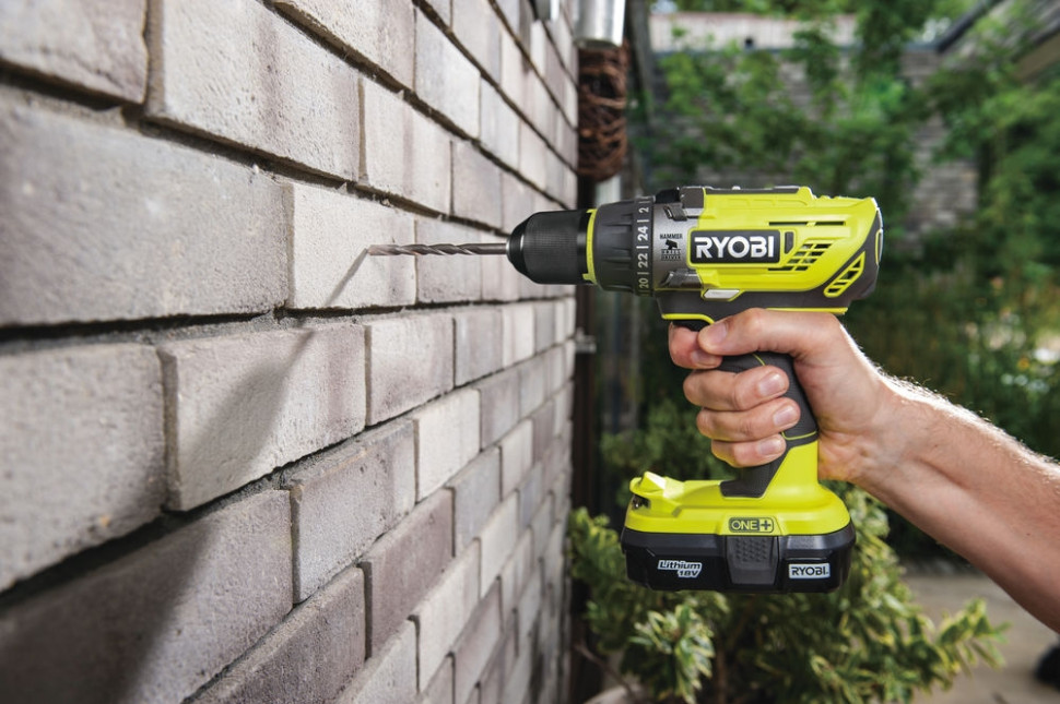 Ударная дрель-шуруповерт Ryobi R18PD31-225S (с 2-мя АКБ, сумка)