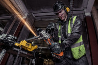 Угловая шлифмашина AEG Powertools BEWS 18-125BLPX-602C 4935464422 (с 2-мя АКБ, кейс)