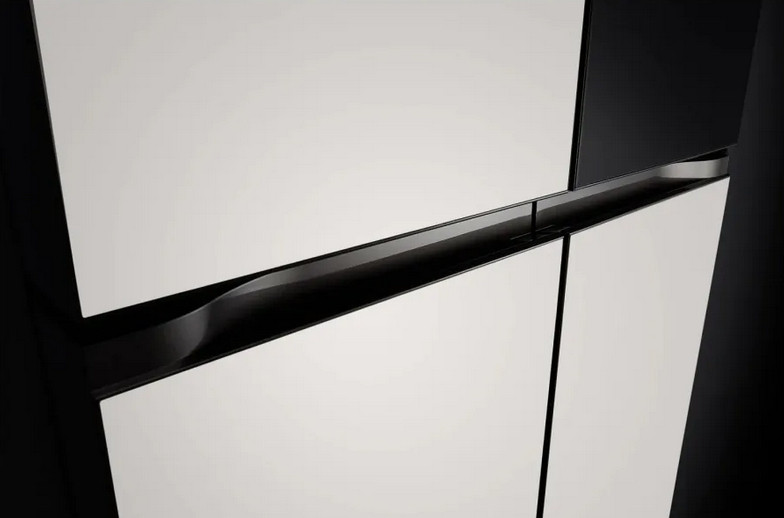 Холодильник многодверный LG GR-X24FQEKM Холодильник многодверный LG GR-X24FQEKM