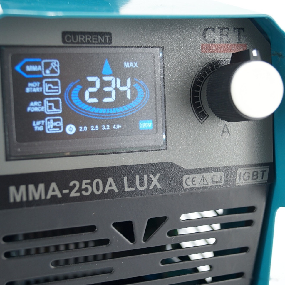 Сварочный инвертор CET C'EST Tech MMA-250A Lux Сварочный инвертор CET C'EST Tech MMA-250A Lux