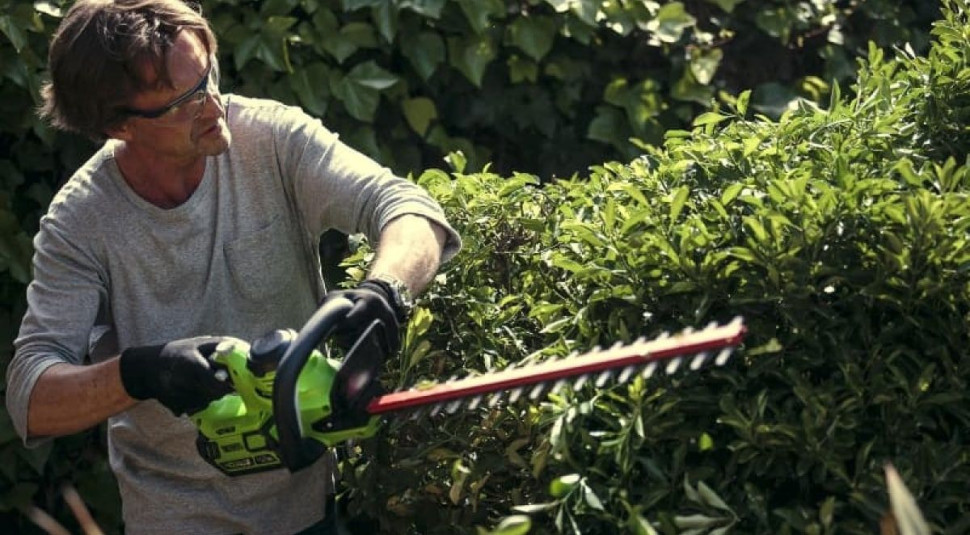 Кусторез Greenworks G40HT61 (2200907) Кусторез Greenworks G40HT61 (2200907)