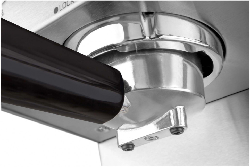 Рожковая помповая кофеварка Sencor SES 4010SS Рожковая помповая кофеварка Sencor SES 4010SS