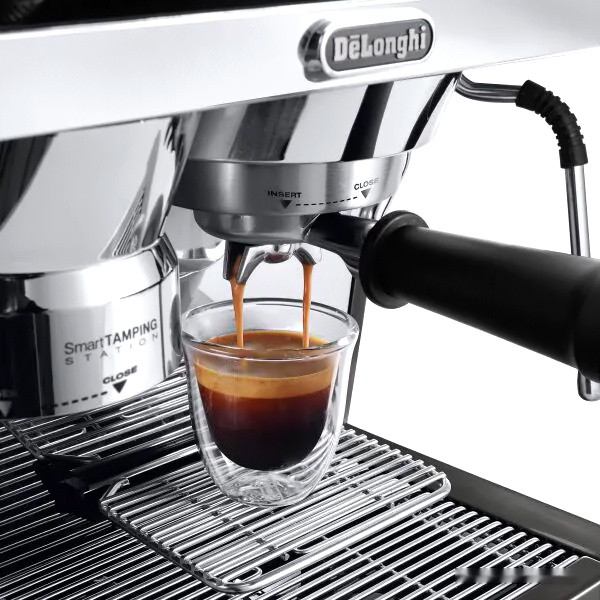 Рожковая помповая кофеварка Delonghi La Specialista EC9355.BM Рожковая помповая кофеварка Delonghi La Specialista EC9355.BM