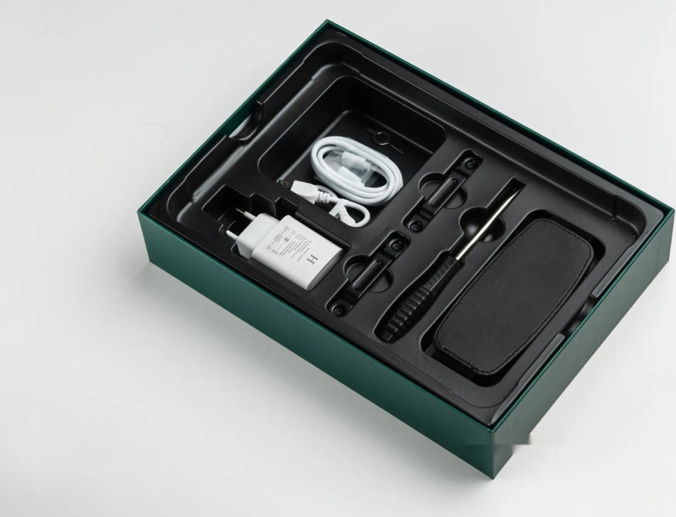 Планшет Horizont H-Tab 1 Shield 6GB/256GB LTE (черный/оранжевый) Планшет Horizont H-Tab 1 Shield 6GB/256GB LTE (черный/оранжевый)