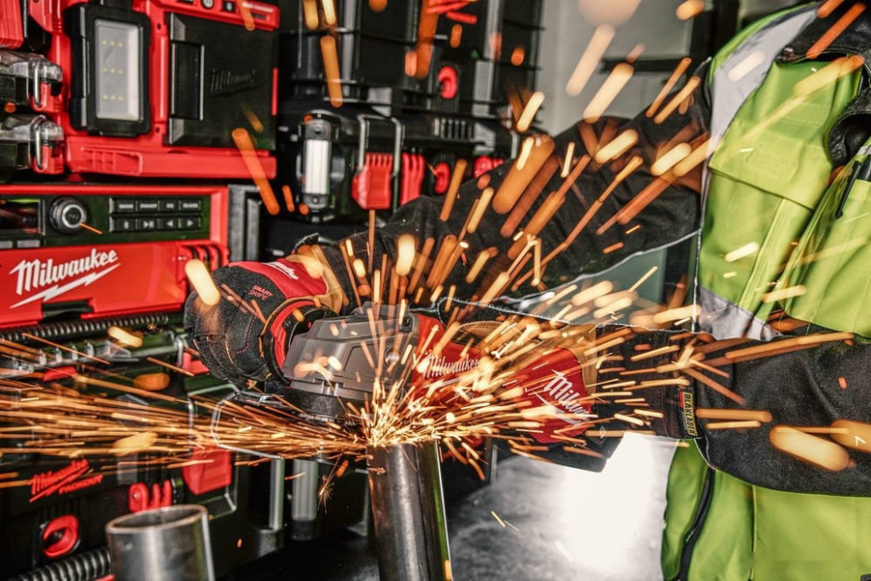 Угловая шлифмашина Milwaukee M18 FSAG125X-0X Fuel 4933478428 (без АКБ) Угловая шлифмашина Milwaukee M18 FSAG125X-0X Fuel 4933478428 (без АКБ)