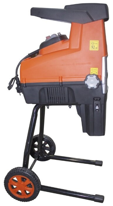 Измельчитель электрический Калибр ЭСИ-2800В 2.8 кВт Измельчитель электрический Калибр ЭСИ-2800В 2.8 кВт