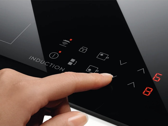 Варочная панель Electrolux LIT30230C Варочная панель Electrolux LIT30230C