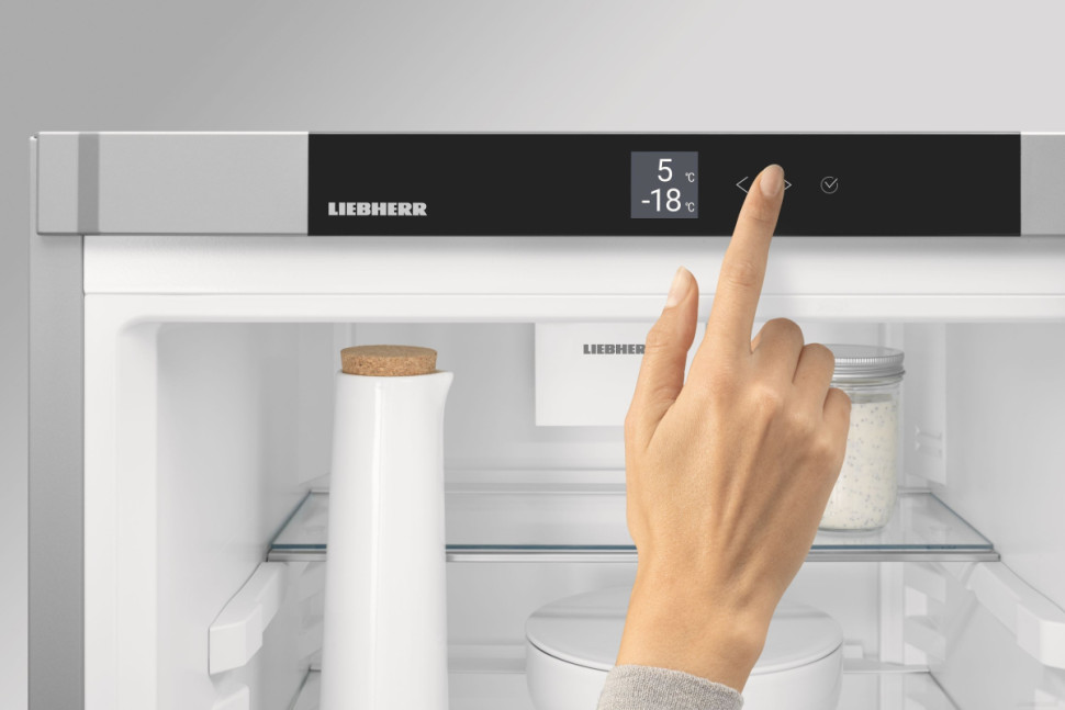 Холодильник Liebherr CBNsfd 5723 Plus BioFresh Холодильник Liebherr CBNsfd 5723 Plus BioFresh