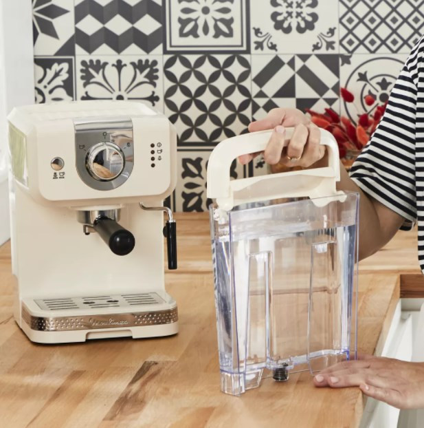 Рожковая помповая кофеварка Moulinex Soleil XP330A10 Рожковая помповая кофеварка Moulinex Soleil XP330A10