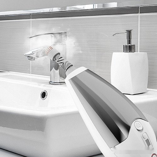 Паровая швабра BQ SM2009 (белый/черный) Паровая швабра BQ SM2009 (белый/черный)