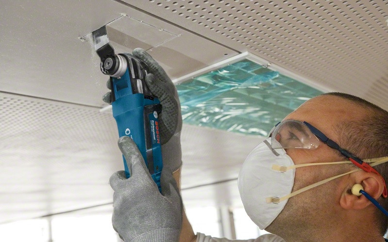 Шлифовальная машина Bosch GOP 30-28 Professional Шлифовальная машина Bosch GOP 30-28 Professional