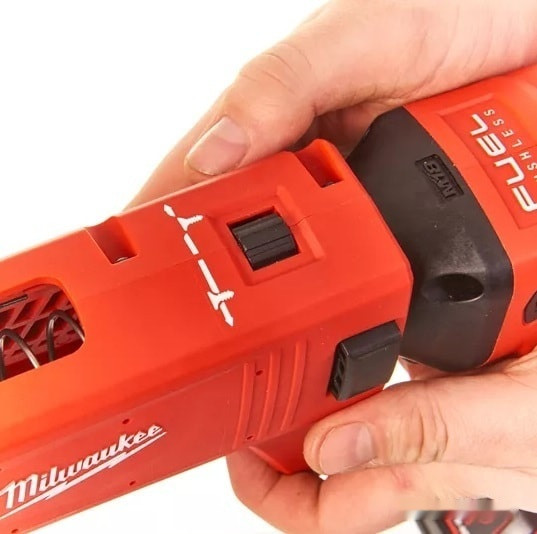 Шуруповерт для гипсокартона Milwaukee M18 FSGC-202X 4933459199 (с 2-мя АКБ, кейс) Шуруповерт для гипсокартона Milwaukee M18 FSGC-202X 4933459199 (с 2-мя АКБ, кейс)