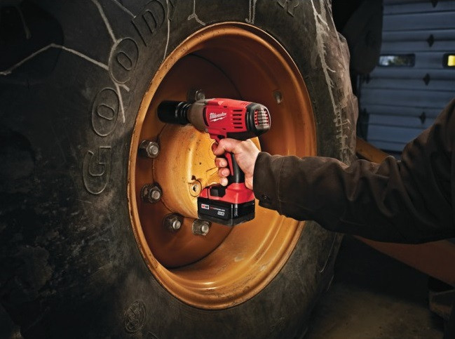 Гайковерт ударный Milwaukee HD18 HIW-0 Гайковерт ударный Milwaukee HD18 HIW-0