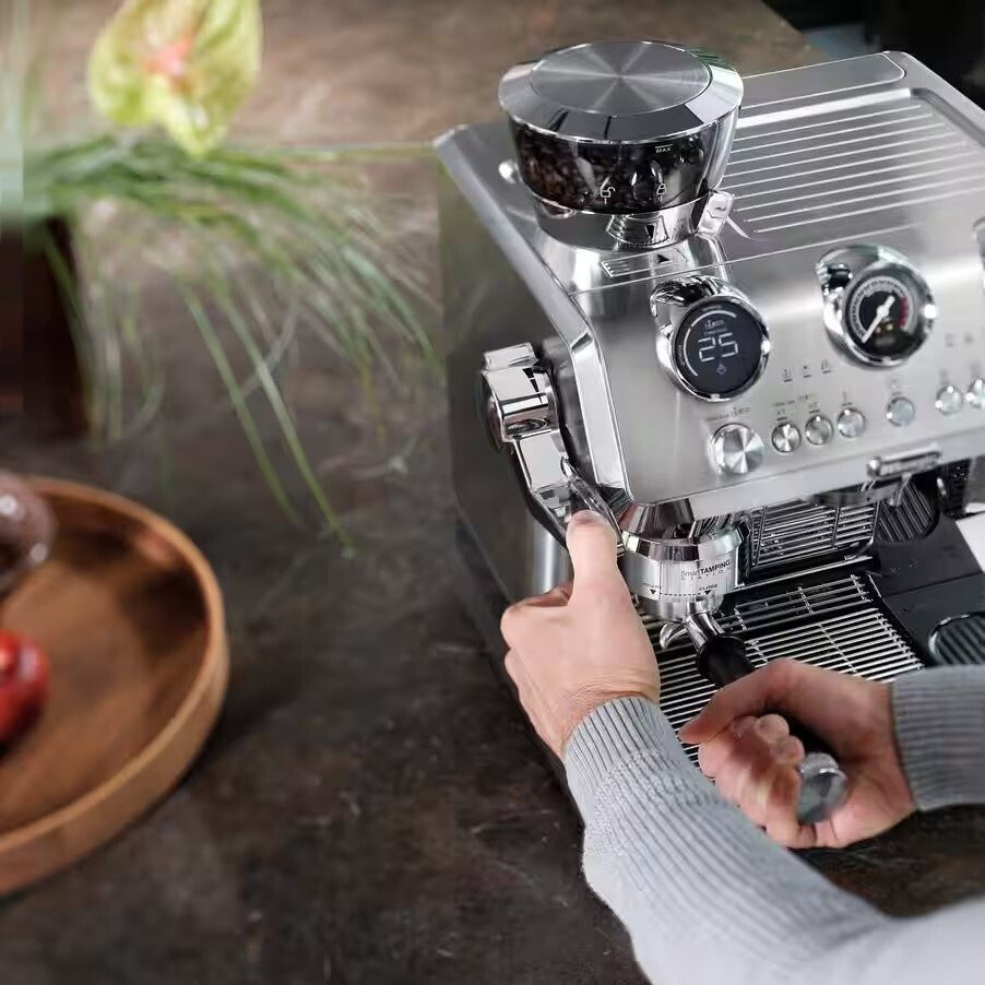 Кофейная станция Delonghi La Specialista Maestro with Cold Brew EC9885M Кофейная станция Delonghi La Specialista Maestro with Cold Brew EC9885M