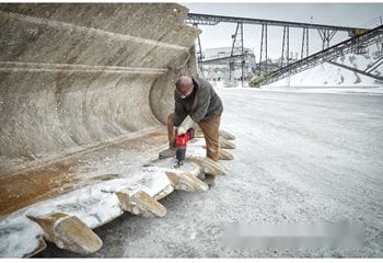 Гайковерт Milwaukee M18 ONEFHIWF1DS-121C 4933472072 (с 1-им АКБ, кейс) Гайковерт Milwaukee M18 ONEFHIWF1DS-121C 4933472072 (с 1-им АКБ, кейс)