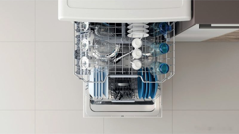 Посудомоечная машина Indesit DFC 2B+16