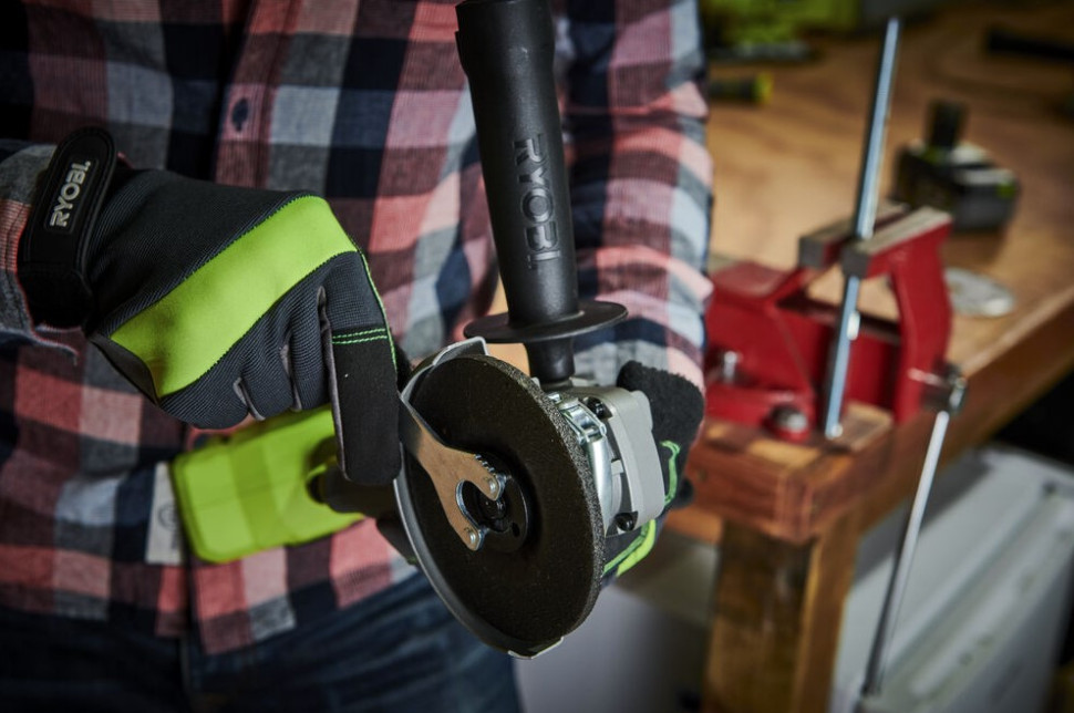 Угловая шлифмашина Ryobi RAG18125-0 (без АКБ) Угловая шлифмашина Ryobi RAG18125-0 (без АКБ)