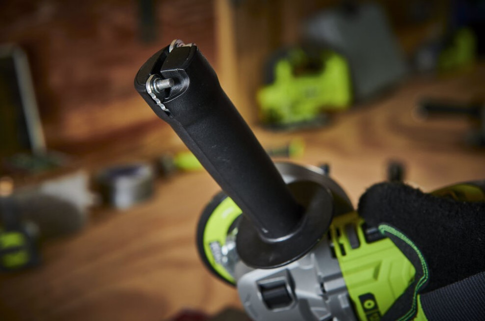 Угловая шлифмашина Ryobi RAG18125-0 (без АКБ) Угловая шлифмашина Ryobi RAG18125-0 (без АКБ)