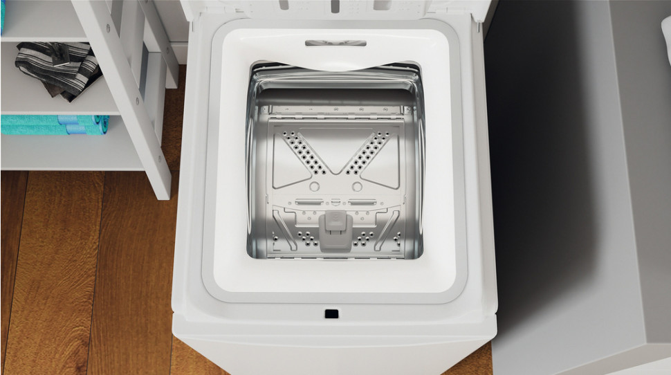 Стиральная машина Indesit BTW L60400 EE N