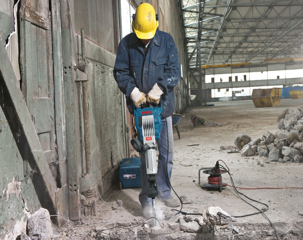 Бетонолом Bosch GSH 16-28 Professional Бетонолом Bosch GSH 16-28 Professional