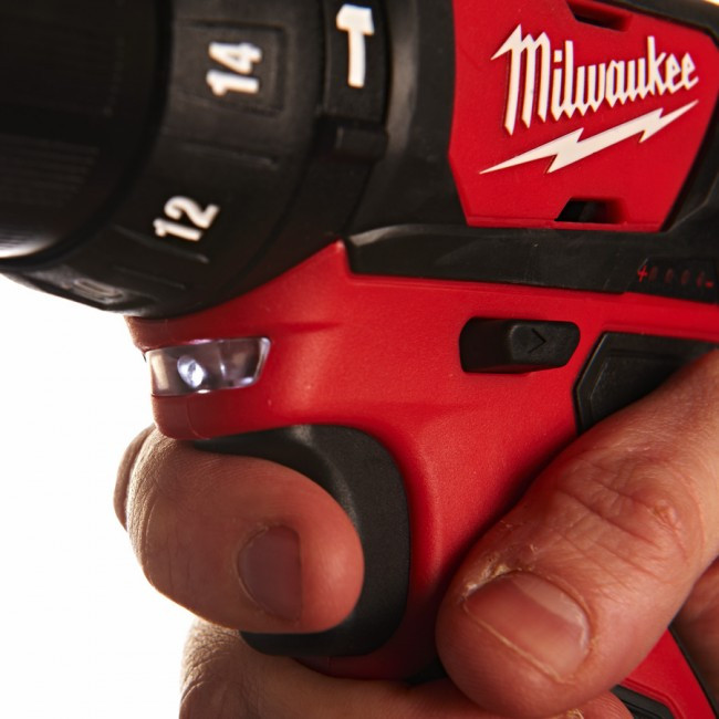 Дрель-шуруповерт Milwaukee M12 BPD-0 Дрель-шуруповерт Milwaukee M12 BPD-0