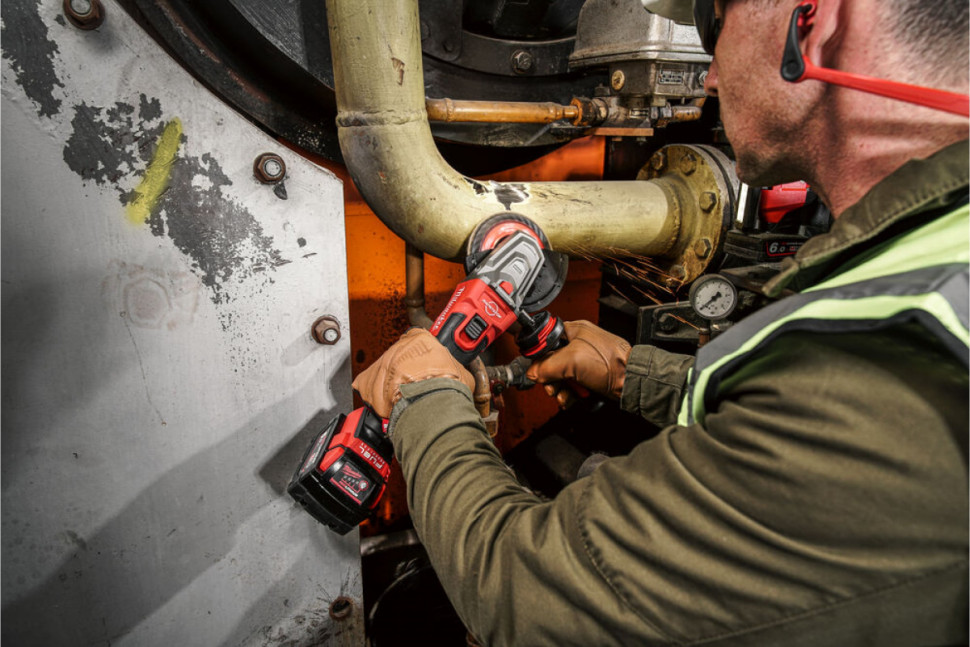 Угловая шлифмашина Milwaukee M18 Fuel FSAGF125XB-0X 4933478438 (без АКБ, кейс)