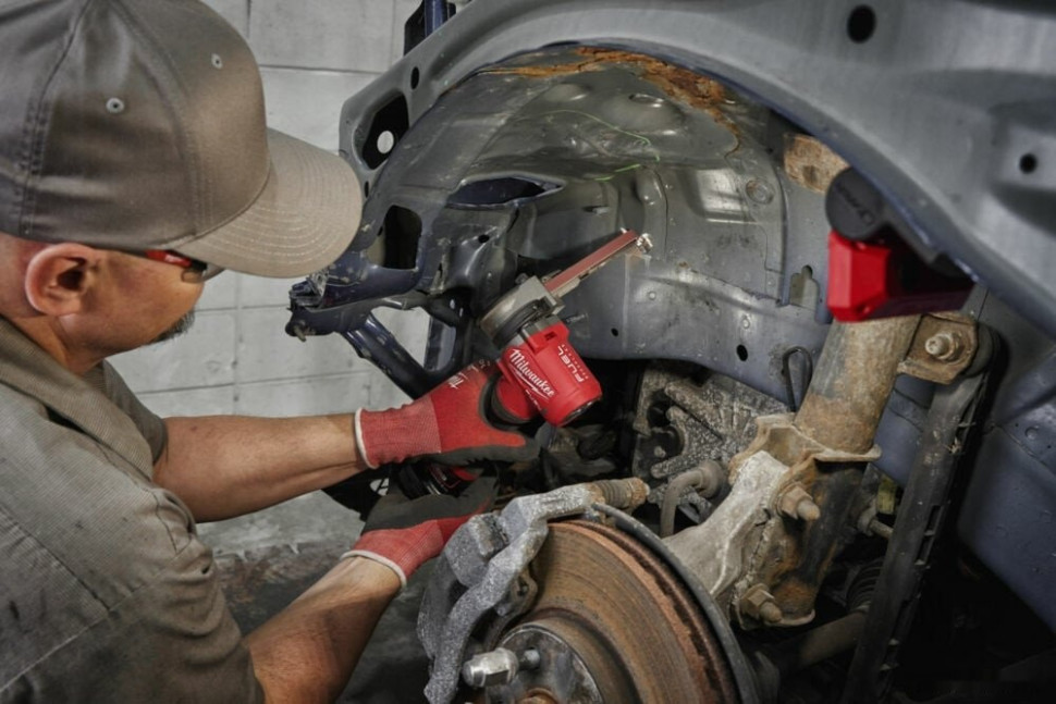 Угловая шлифмашина Milwaukee M12 Fuel FBFL10-0 (без АКБ) Угловая шлифмашина Milwaukee M12 Fuel FBFL10-0 (без АКБ)