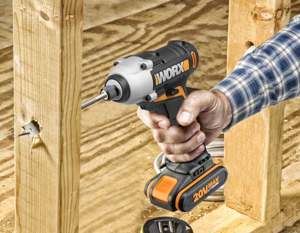 Винтоверт Worx WX290.1 (с 2-мя АКБ, кейс)