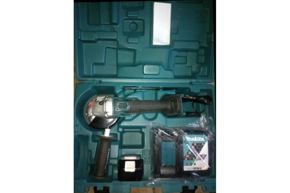 Угловая шлифмашина Makita DGA504RF (с 2-мя АКБ) Угловая шлифмашина Makita DGA504RF (с 2-мя АКБ)