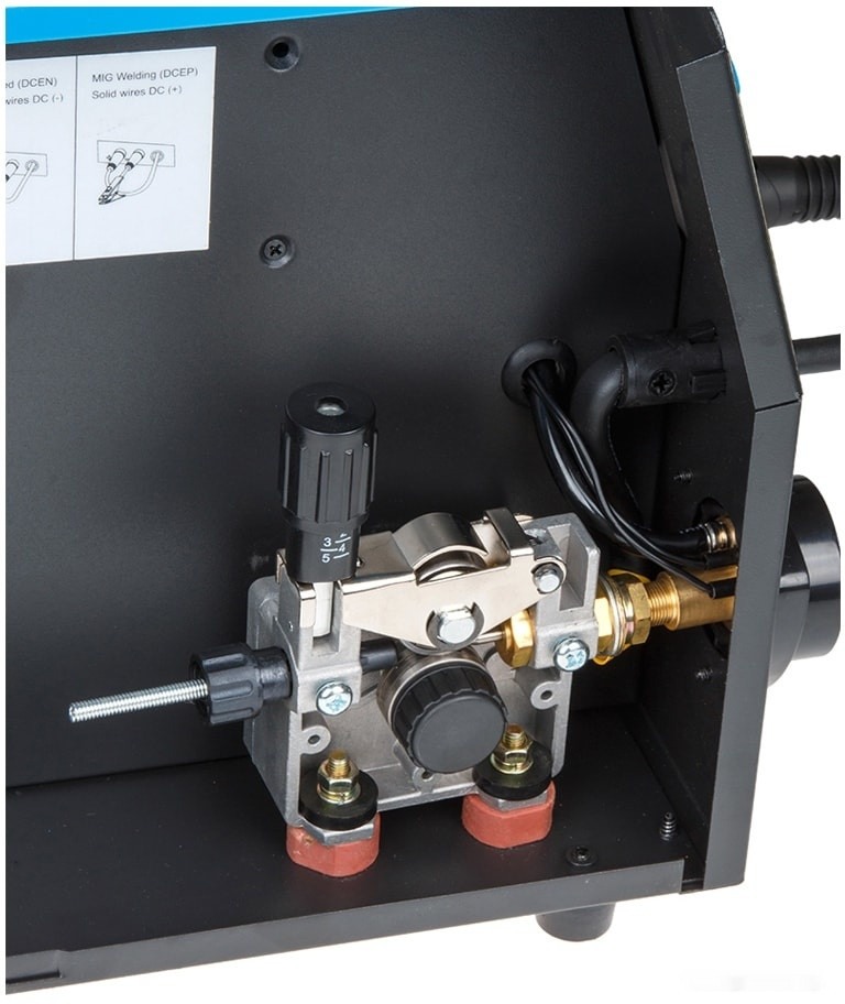 Сварочный инвертор Solaris TOPMIG-226 (горелка 3 м) Сварочный инвертор Solaris TOPMIG-226 (горелка 3 м)