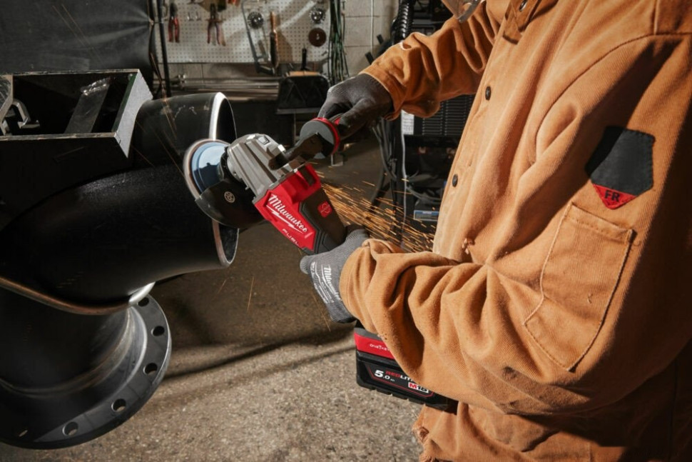 Угловая шлифмашина Milwaukee M18 Fuel One-Key M18FSAGSVO125X-0X 4933493552 (без АКБ, кейс) Угловая шлифмашина Milwaukee M18 Fuel One-Key M18FSAGSVO125X-0X 4933493552 (без АКБ, кейс)