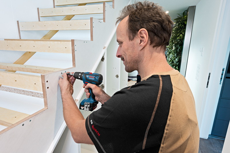 Дрель-шуруповерт Bosch GSR 14.4-2-LI Plus Professional Дрель-шуруповерт Bosch GSR 14.4-2-LI Plus Professional